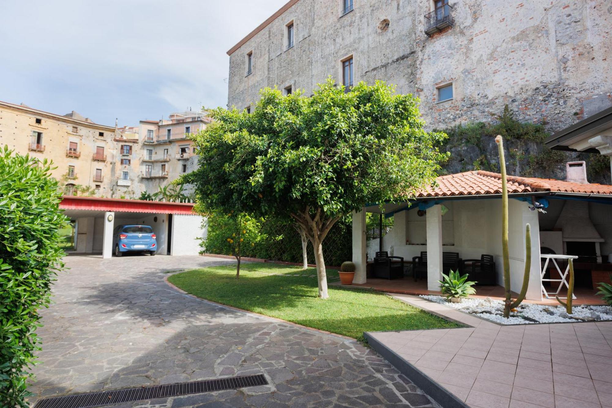 The Lemon Tree House Daire Scalea Dış mekan fotoğraf